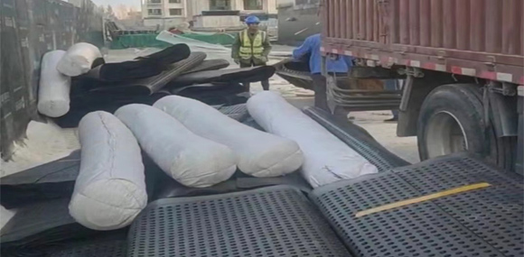 地下車庫排水板施工鋪設及回填注意事項